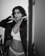 Hot Shreya Dhanwanthary in a White Bikini Photo 01