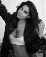 Hot Shreya Dhanwanthary in a White Lingerie Photos 02