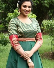 Indhuja Ravichandran At Magamuni Press Meet Photos 02
