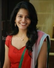 Kanna Laddu Thinna Aasaiya Heroine Vishaka Stills 04