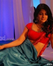Kanna Laddu Thinna Aasaiya Heroine Vishakha Stills 08 Kanna Laddu Thinna Aasaiya Heroine Vishakha Stills 08