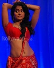 Kanna Laddu Thinna Aasaiya Heroine Vishakha Stills 09