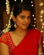 Kanna Laddu Thinna Aasaiya Heroine Vishakha Stills 10 Kanna Laddu Thinna Aasaiya Heroine Vishakha Stills 10