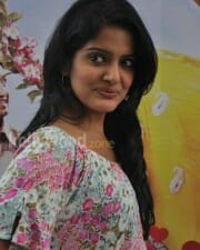 Kanna Laddu Thinna Aasaiya Vishakha Singh Pictures 07
