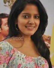 Kanna Laddu Thinna Aasaiya Vishakha Singh Pictures 12