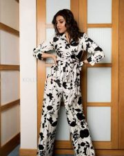 Kollywood Queen Kajal Aggarwal Stylish Photoshoot Stills 01