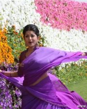 Ladies And Gentleman Meera Jasmine Pictures 02