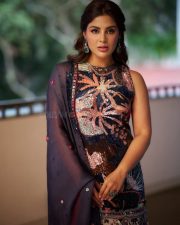Maharagni Queen of Queens Actress Samyuktha Menon in a Sleeveless High Neck Embellished Blouse with a Matching Skirt and Dupatta Pictures 03 Maharagni Queen of Queens Actress Samyuktha Menon in a Sleeveless High Neck Embellished Blouse with a Matching Skirt and Dupatta Pictures 03