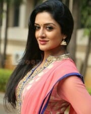 Mallu Actress Vimala Raman New Photos 10