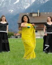 Meera Jasmine In Penn Singam Movie 04