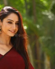 One 2 One Movie Heroine Ragini Dwivedi Photos 30