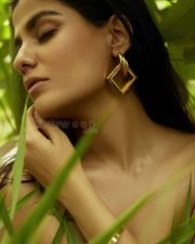 Raunchy Shreya Dhanwanthary Topless Photos 06 Raunchy Shreya Dhanwanthary Topless Photos 06