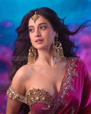 Resplendent Darshana Banik Cleavage in a Magenta Embroidered Saree With Off Shoulder Blouse Photos 04 Resplendent Darshana Banik Cleavage in a Magenta Embroidered Saree With Off Shoulder Blouse Photos 04