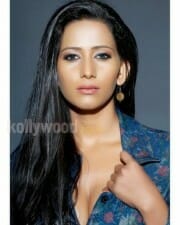 Sanjana Singh Hot And Sexy Pictures 11