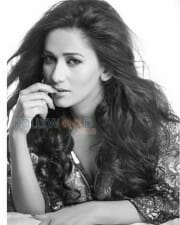 Sanjana Singh Hot Photos 36