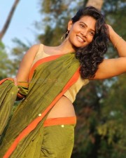 Sanjeevan Movie Heroine Dhivya Duraisamy Sexy Pictures 04