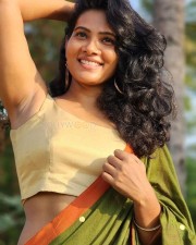 Sanjeevan Movie Heroine Dhivya Duraisamy Sexy Pictures 05