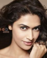 Sarabam Movie Heroine Salony Photos 03