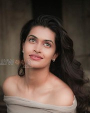 Sexy Actress Salony Luthra Photoshoot Stills 19