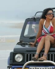 Sexy Vimala Raman Beach Pictures 11