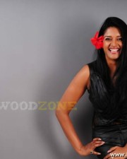 Sexy Vimala Raman Hot Photoshoot 16