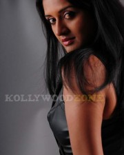 Sexy Vimala Raman Hot Photoshoot 18
