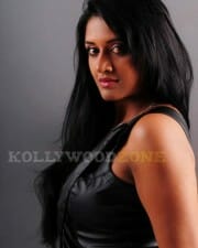 Sexy Vimala Raman Hot Photoshoot 20