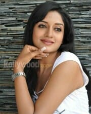Sexy Vimala Raman Images 04