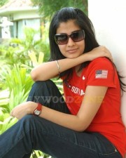 Shreya Dhanwanthary Pics 08 Shreya Dhanwanthary Pics 08