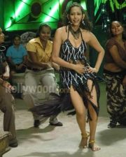 Sizzling Sanjana Singh In Marupadiyum Oru Kadhal Movie Stills 58 Sizzling Sanjana Singh In Marupadiyum Oru Kadhal Movie Stills 58