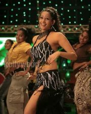 Sizzling Sanjana Singh In Marupadiyum Oru Kadhal Movie Stills 63 Sizzling Sanjana Singh In Marupadiyum Oru Kadhal Movie Stills 63