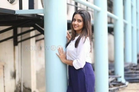 South Actress Mahima Nambiar New Pics 04