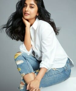 South Actress Meera Jasmine Latest Photoshoot Photos 01