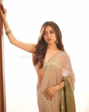 Sparkling Actress Jannat Zubair Rahmani in a Gold Green Sequin Saree Photos 03