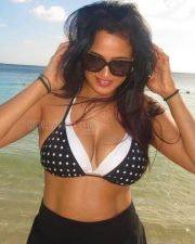 Sparkling Actress Shweta Tiwari in a Black Polka Dot Bikini Top Photos 03