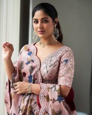 Stylish Samyuktha Menon in a Light Pink Dress Photos 01