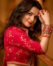 TV Anchor Dhivyadharshini Red Hot Pictures 04