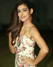 Television Actress Akanksha Singh Pictures 19