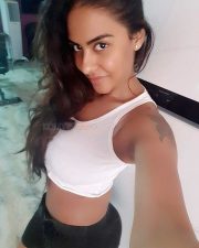 Telugu Film Actress Sri Reddy Pictures 43