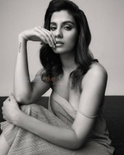 Tollywood Model Shreya Dhanwanthary Sexy BW Photos 02 Tollywood Model Shreya Dhanwanthary Sexy BW Photos 02