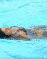Vimala Raman Sexy Swimsuit Pictures 13