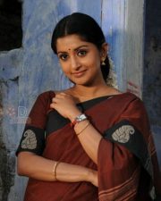 Vingyani Movie Heroine Meera Jasmine Pictures 04