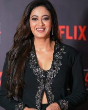 Vivacious Actress Shweta Tiwari in a Black Crystal Embellished Gown Photos 02 Vivacious Actress Shweta Tiwari in a Black Crystal Embellished Gown Photos 02