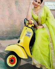 actress indhuja green saree photos 02