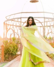 actress indhuja green saree photos 09