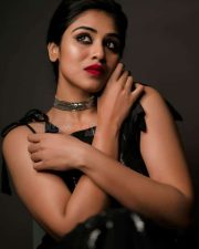 indhuja ravichandran beauty in black photoshoot pictures 04