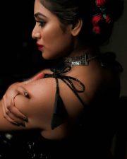 indhuja ravichandran beauty in black photoshoot pictures 06