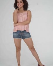 Abhiyum Annuvum Tamil Movie Heroine Pia Bajpai Photos 02