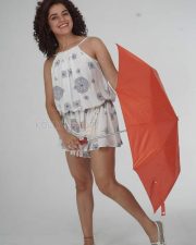 Abhiyum Annuvum Tamil Movie Heroine Pia Bajpai Photos 07