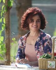 Abhiyum Annuvum Tamil Movie Heroine Pia Bajpai Photos 11